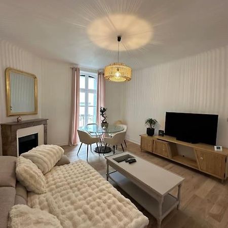 T3 Centre Ville, Balneo Et Parking Prive Орийак Экстерьер фото